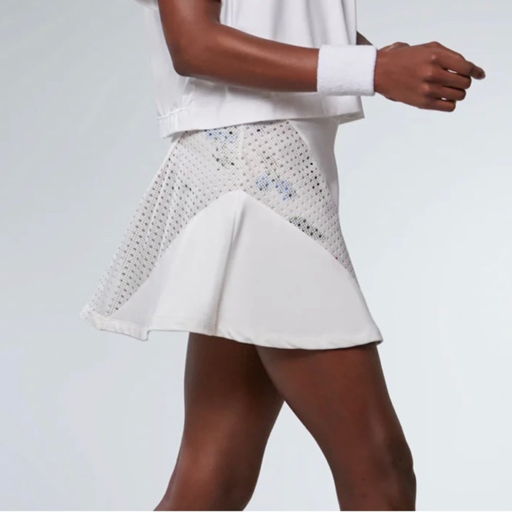 Tuckernuck Tnuck sports White and Fresh Buds 15 Inch Naomi Tennis Skirt large - Picture 3 of 9